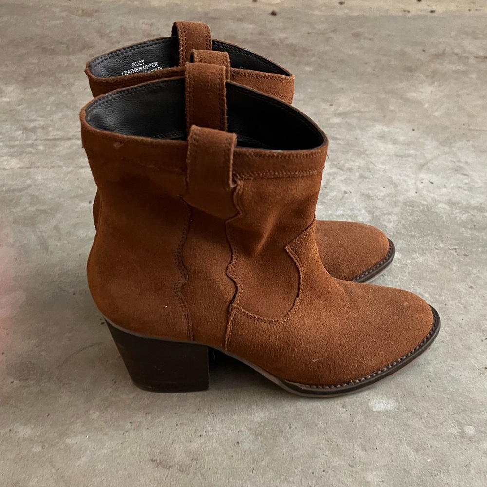 Short brown booties